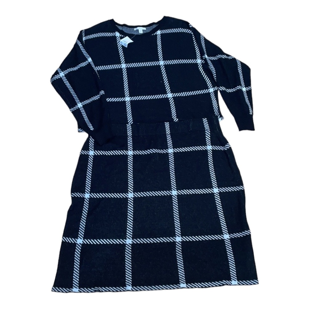 Cato NWT. Black & white. Plaid plus size sweater & skirt set.